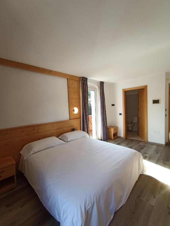 Hotel Cielo Blu Passo del Tonale Bagian luar foto