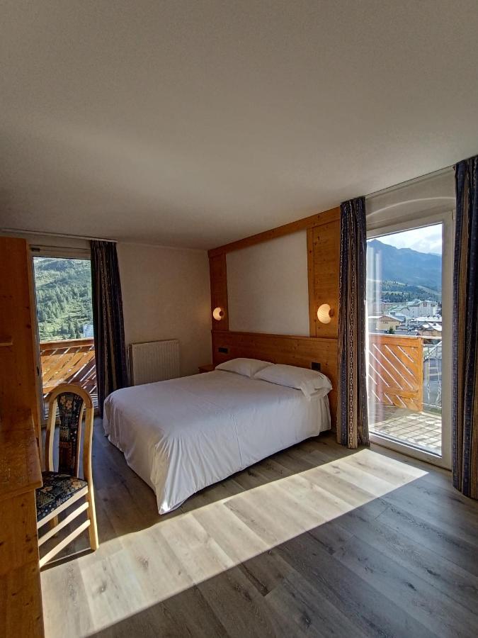 Hotel Cielo Blu Passo del Tonale Bagian luar foto