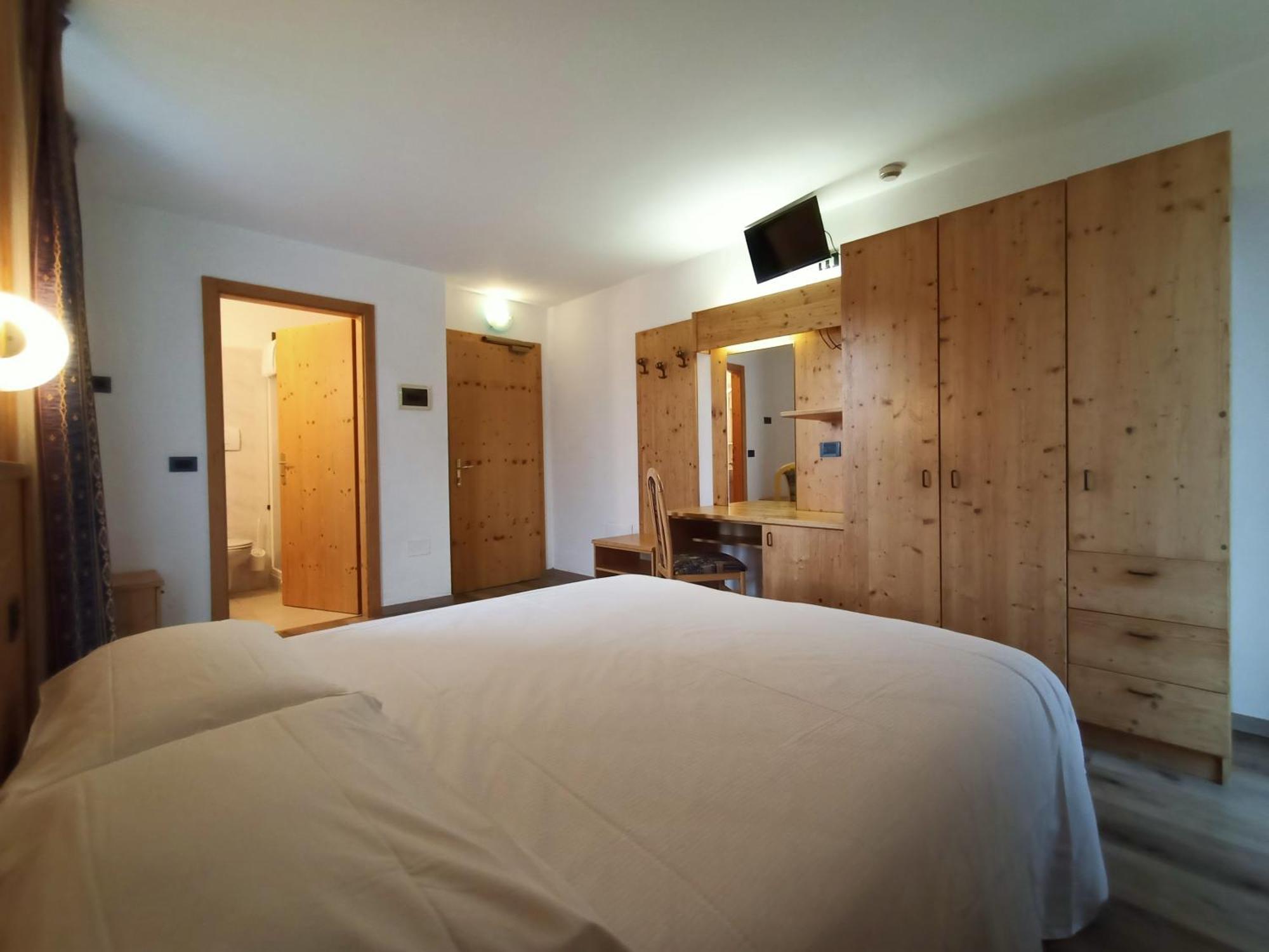 Hotel Cielo Blu Passo del Tonale Bagian luar foto
